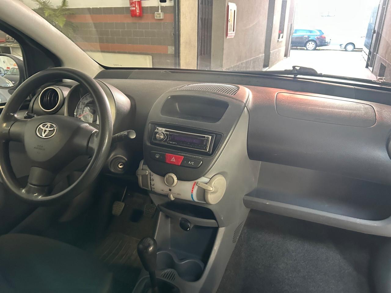 Toyota Aygo 1.0 12V VVT-i 5 porte Sol