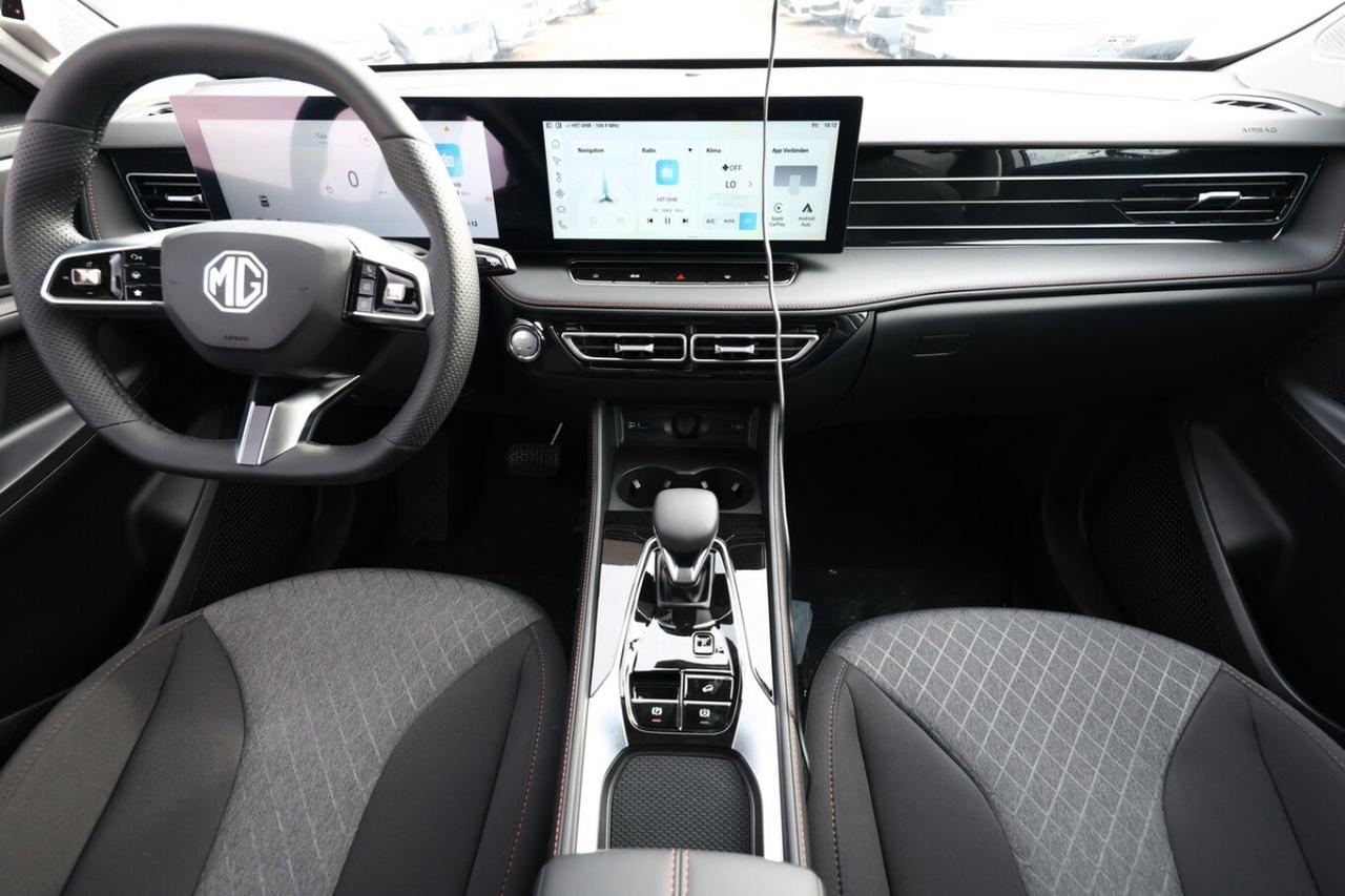 Mg HS 1.5 hybrid+ Comfort auto IN PROMO