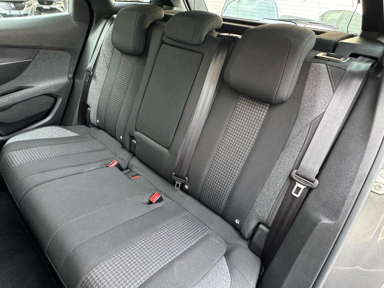 PEUGEOT 3008 BlueHDi 130cv 2019!!! AUTOMATICO!!!