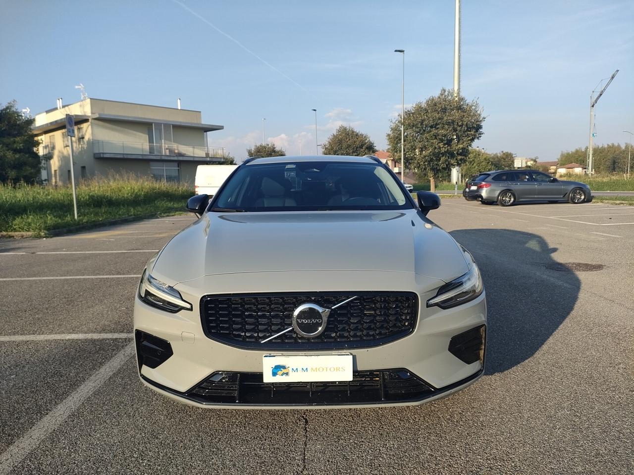 VOLVO V60 II N1 2.0 B4 Plus Dark IVA INCLUSA