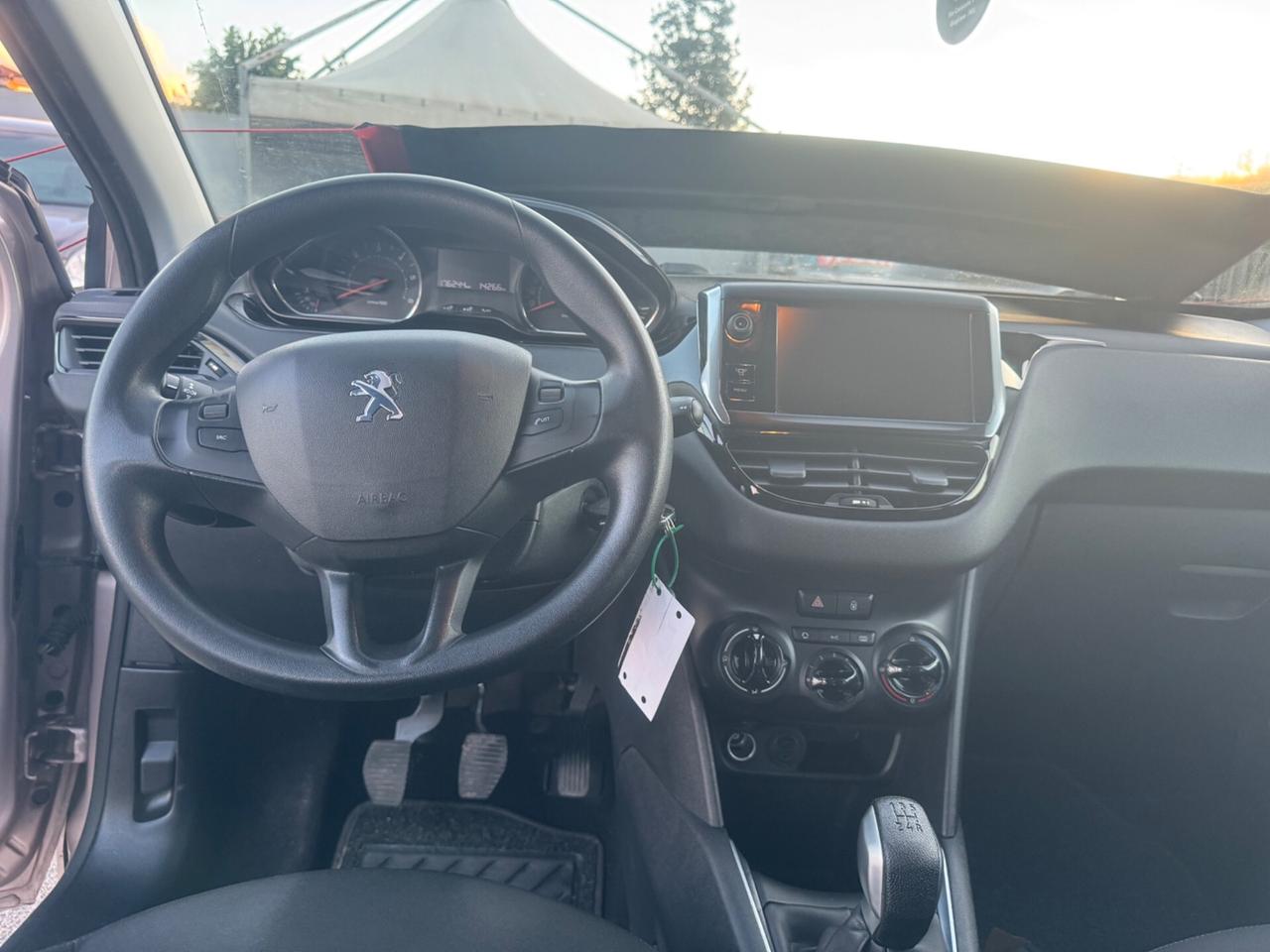 Peugeot 208 1.4 HDi 68 CV 5 porte Allure