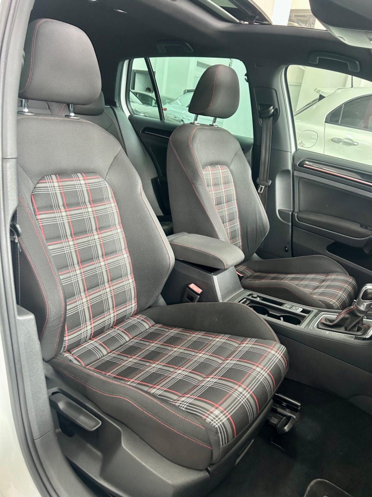 VW Golf 7 GTI 2.0 DSG tetto apribile FINANZIABILE