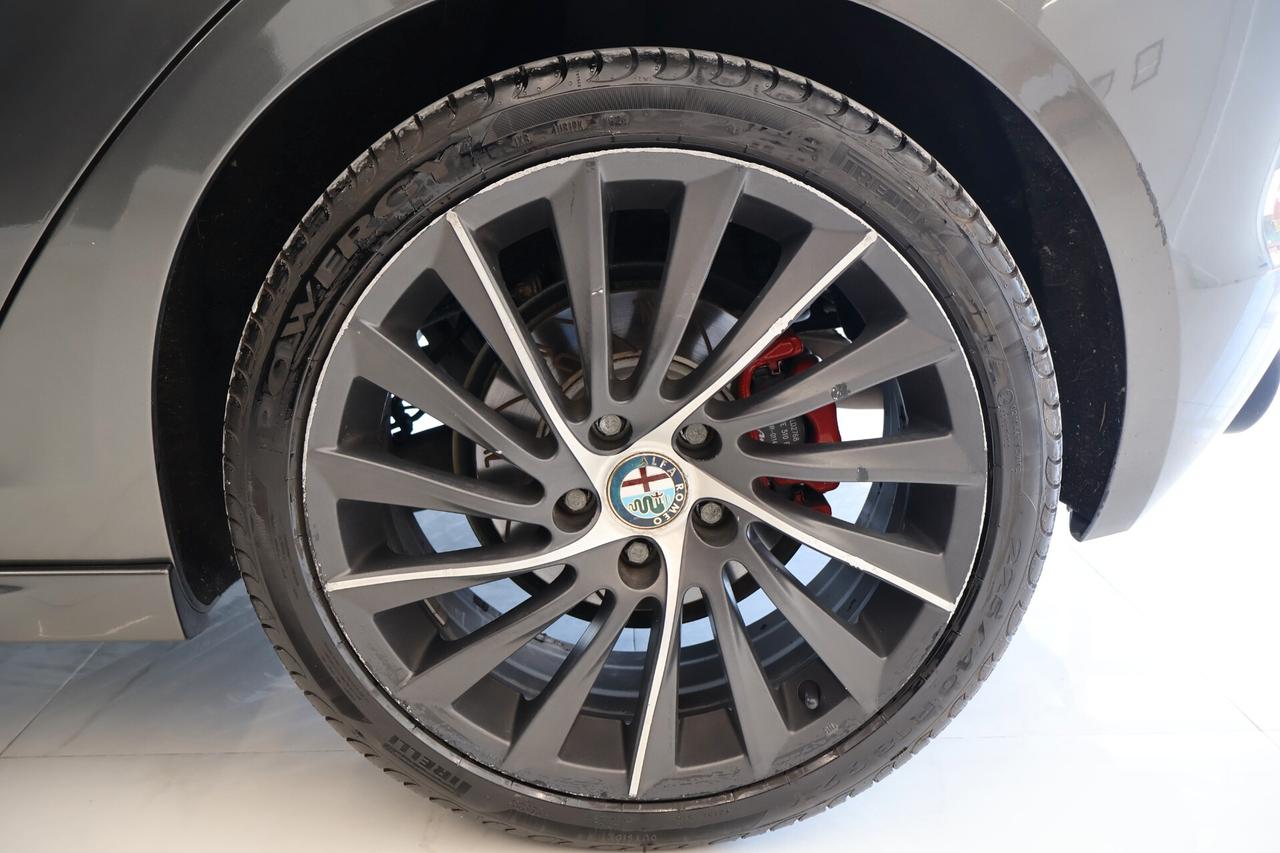 Alfa Romeo Giulietta 1.8 Quadrifoglio Verde 240CV scarico