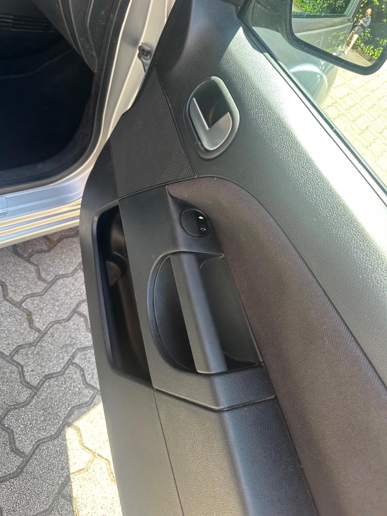 Ford Fiesta 1.2 16V 3p. Ghia