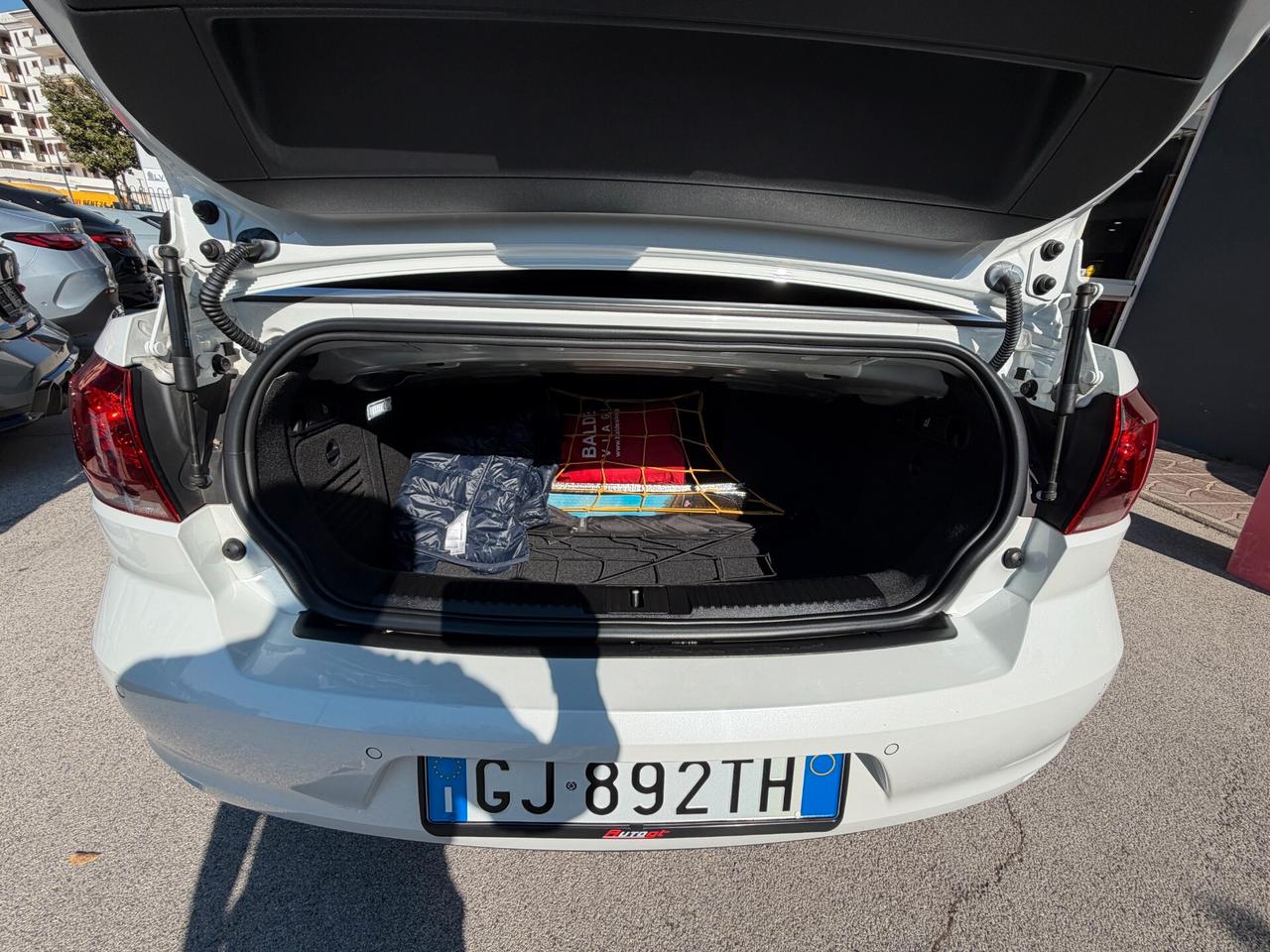 VOLKSWAGEN GOLF CABRIOLET 1.6 TDI