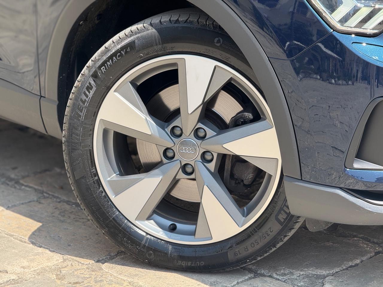 AUDI Q3 2.0 40 TDI 190 CV QUATTRO S-TRONIC TETTO