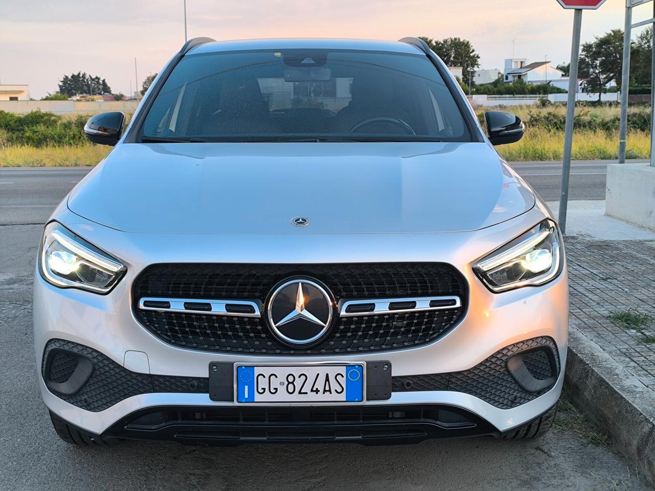 MERCEDES BENZ GLA 200 CDI 150cv SPORT PLUS LUCI AMBIENT