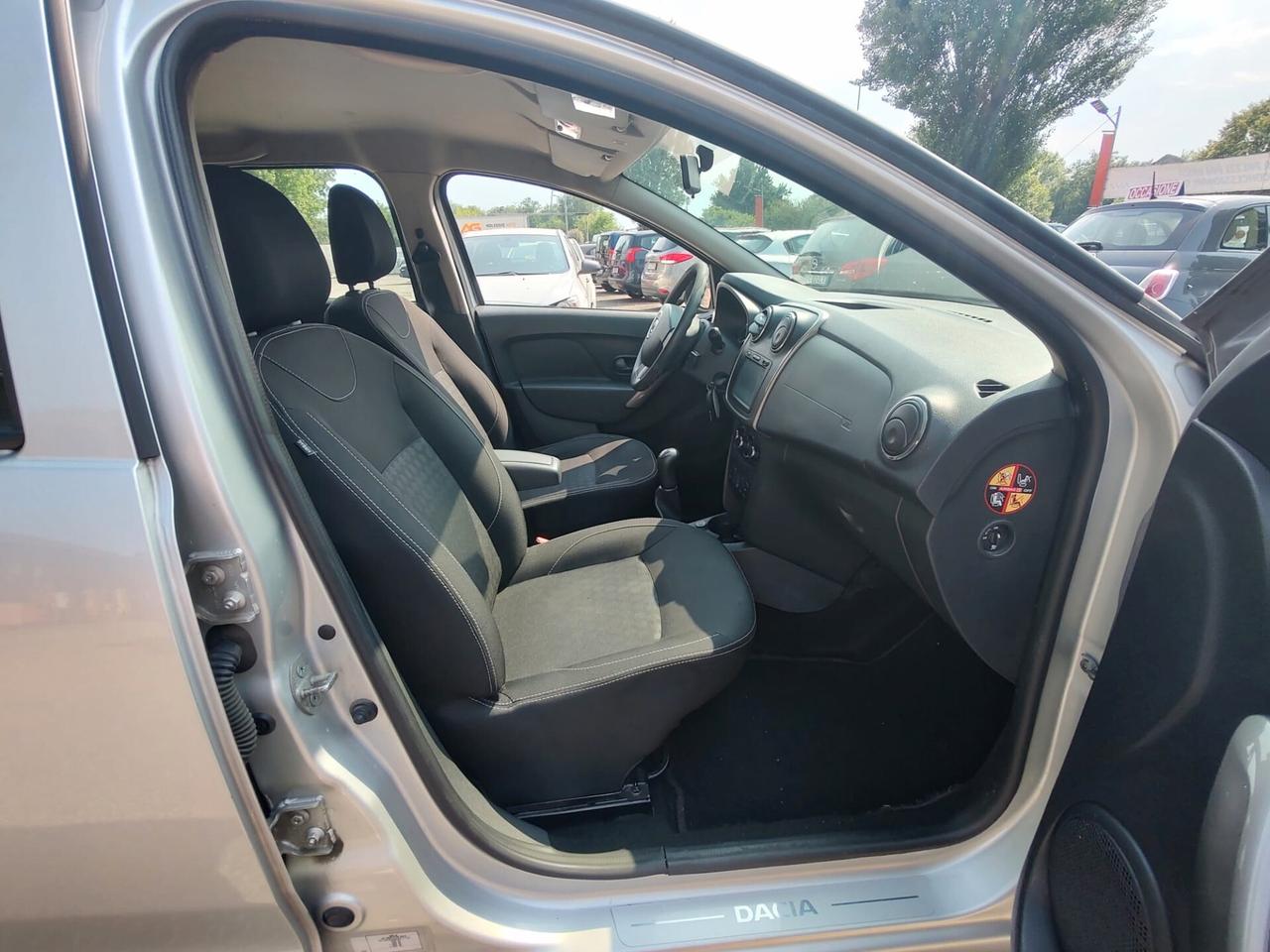 Dacia Sandero 1.2 GPL 75CV Lauréate, BENZINA\GPL, OK NEOPATENTATI, GARANZIA L.12 MESI
