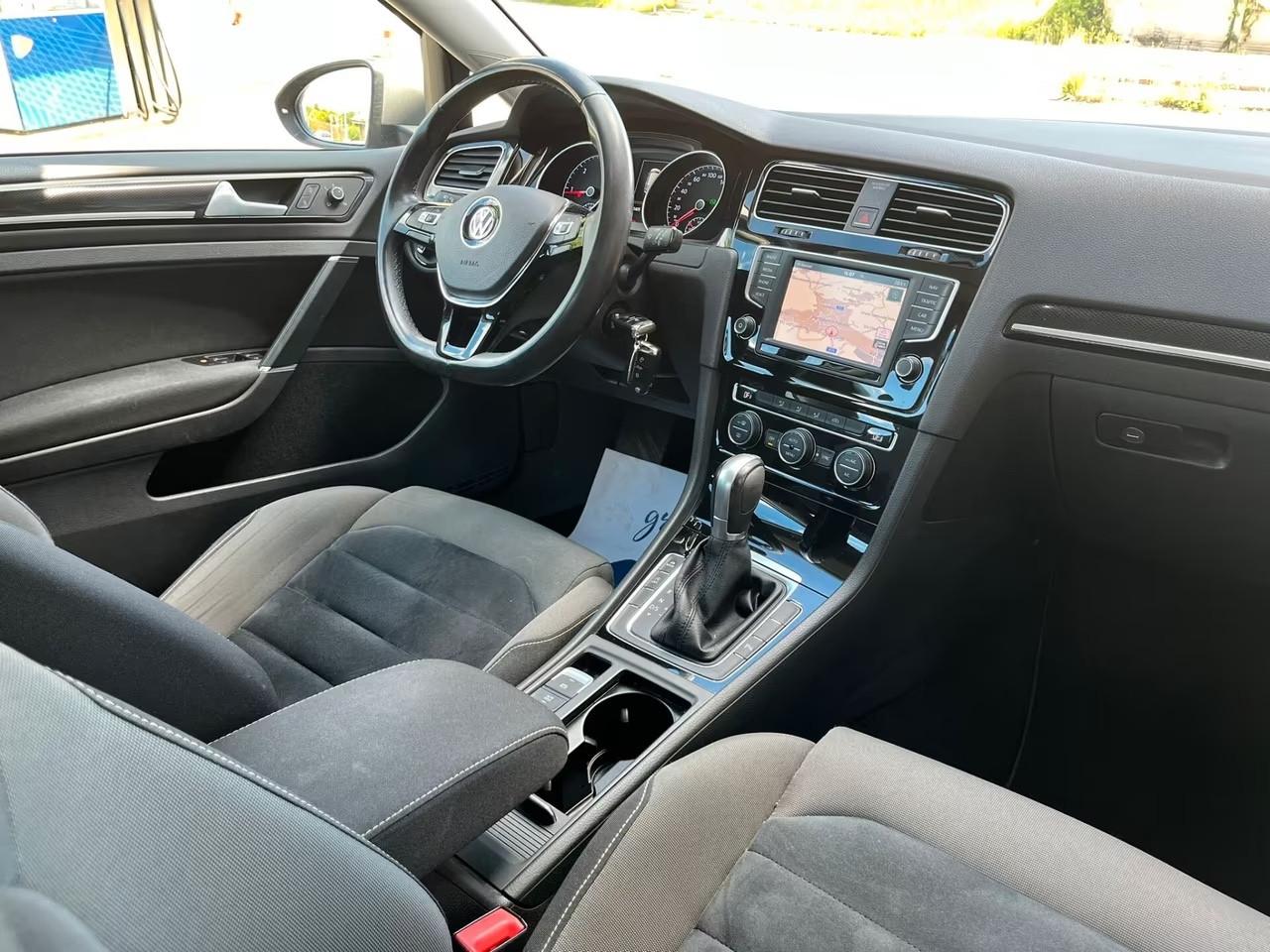 Volkswagen Golf 1.6 TDI 110 CV DSG HIGHLINE