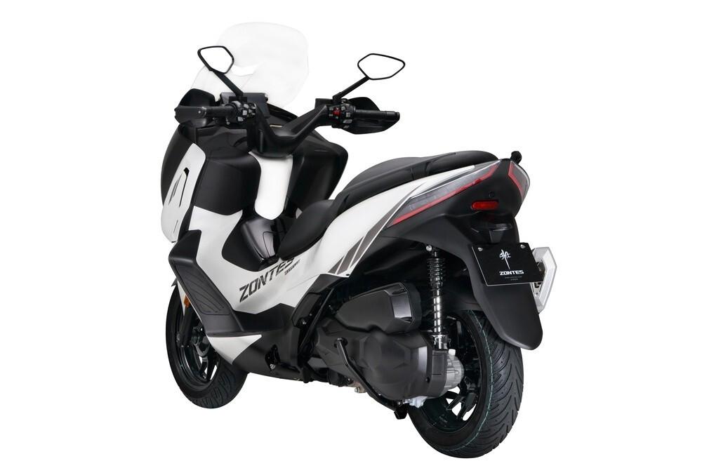 Zontes 368E 2026 NUOVO – 39CV – TFT – Parabrezza Elettrico – A2 – Tmax / X-ADV alternativa – Roma