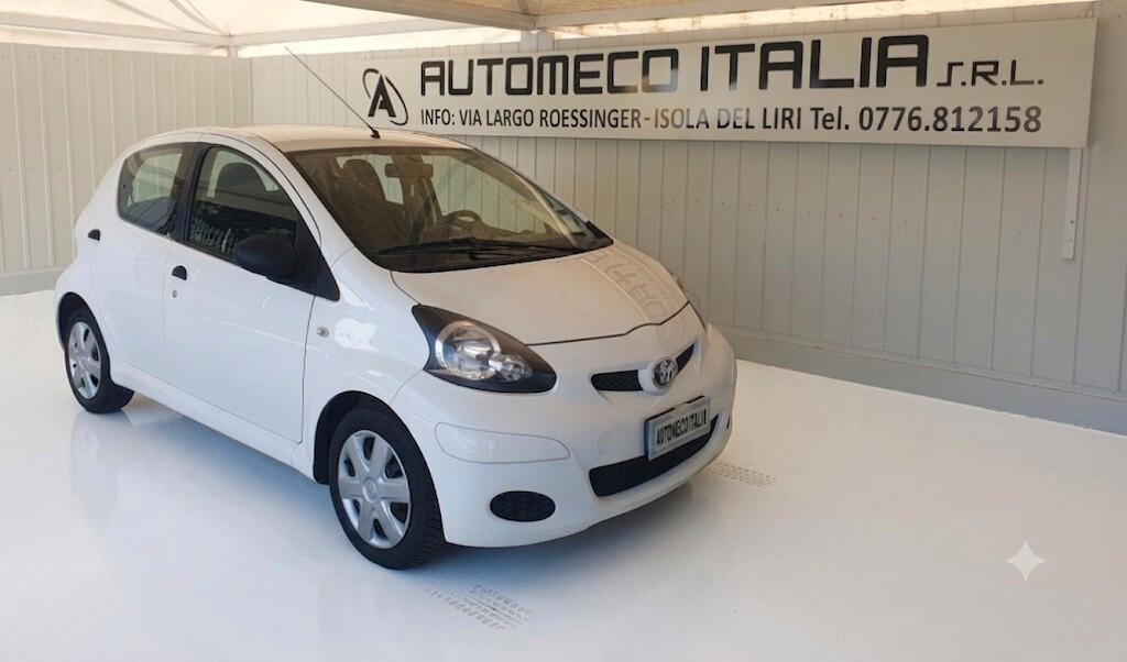 Toyota Aygo 5 porte 1.0 BENZ - 2012 - KM. 134.000