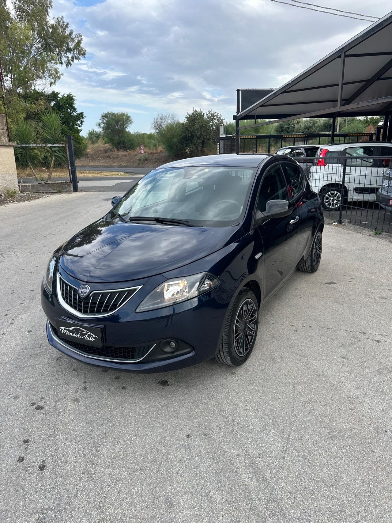 Lancia Ypsilon 1.2 69 CV 5 porte S&S Gold