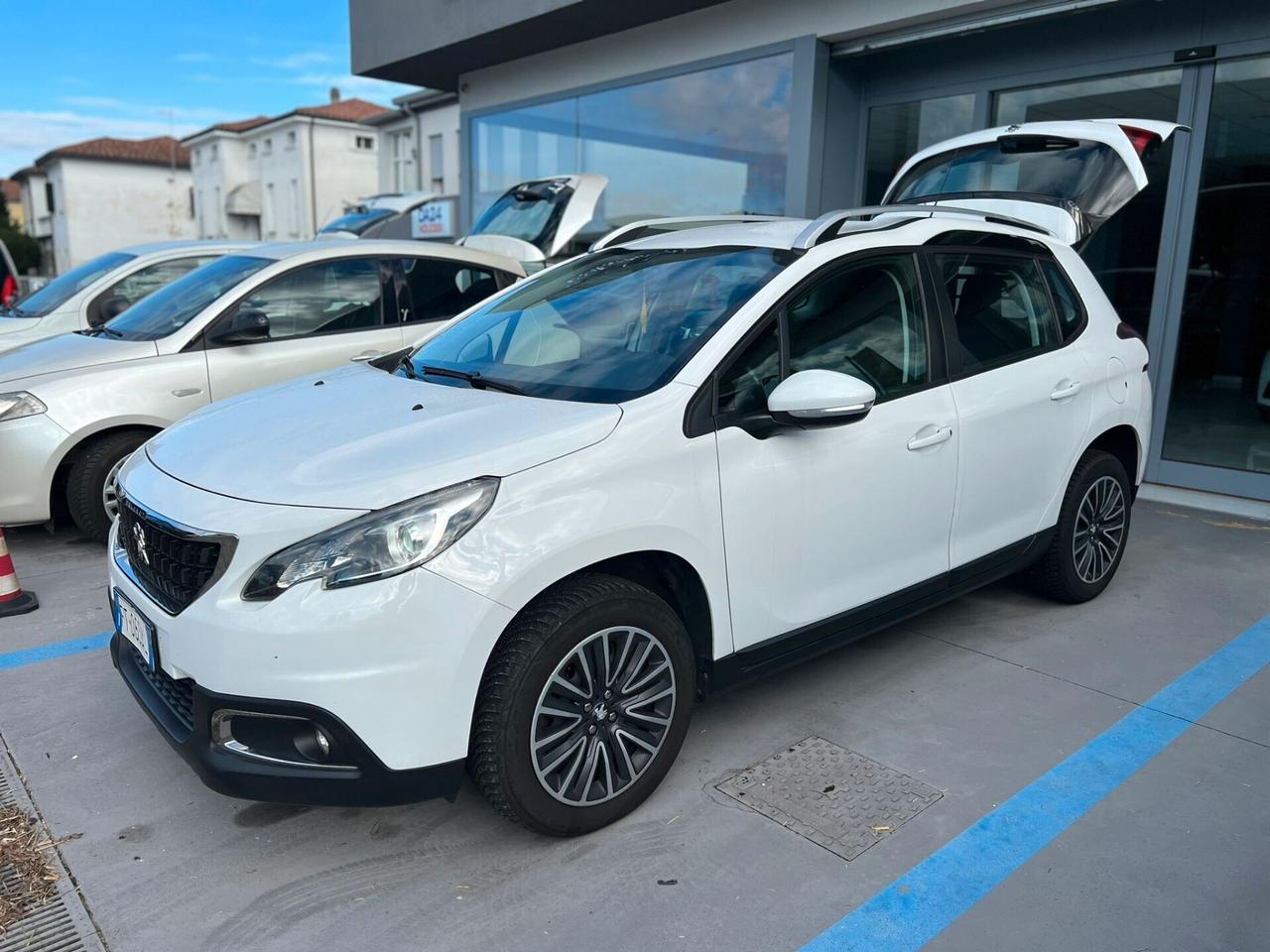 Peugeot 2008 BlueHDi 75 Active *PIENO OMAGGIO*