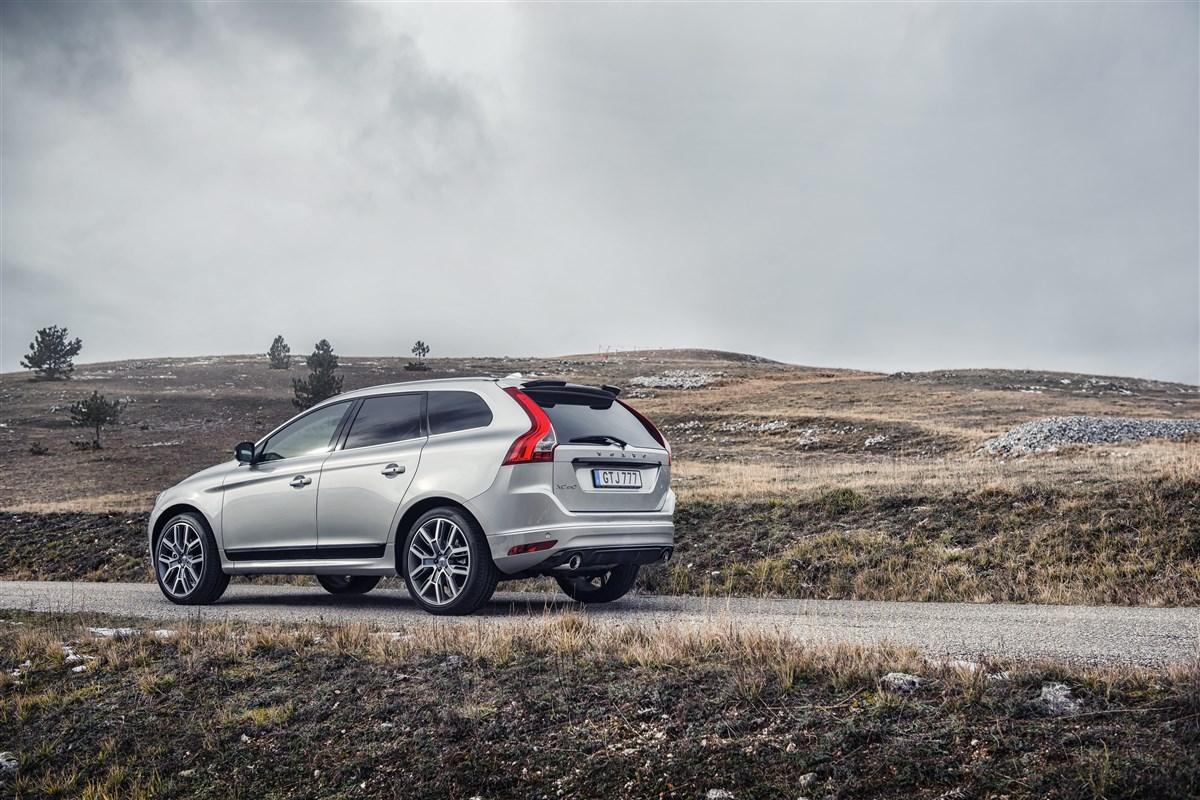 VOLVO XC60 II 2018 - XC60 2.0 b4 Business Plus awd geartronic my20