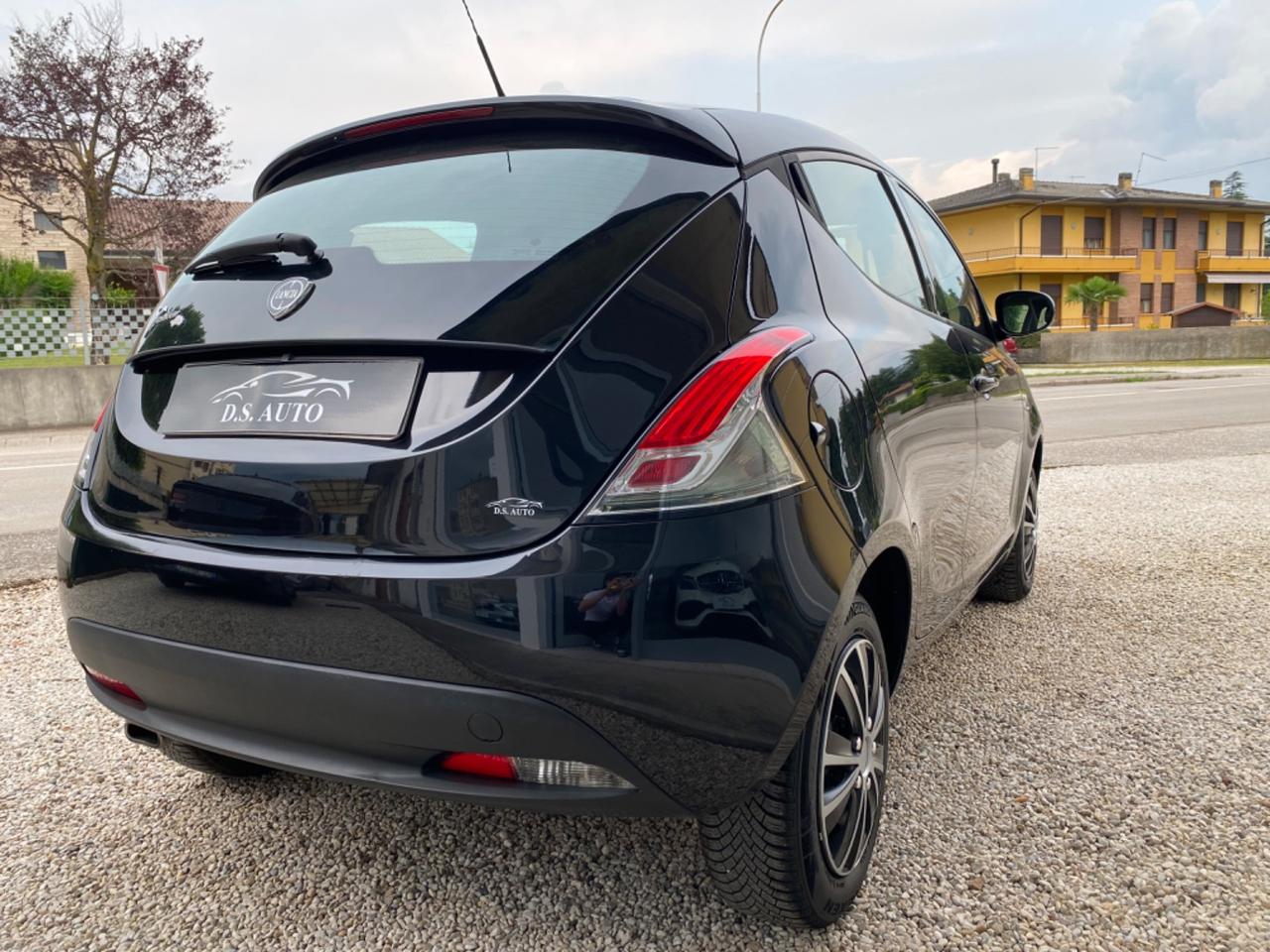 Lancia Ypsilon 1.3 Mtj 2015 Unico propretario