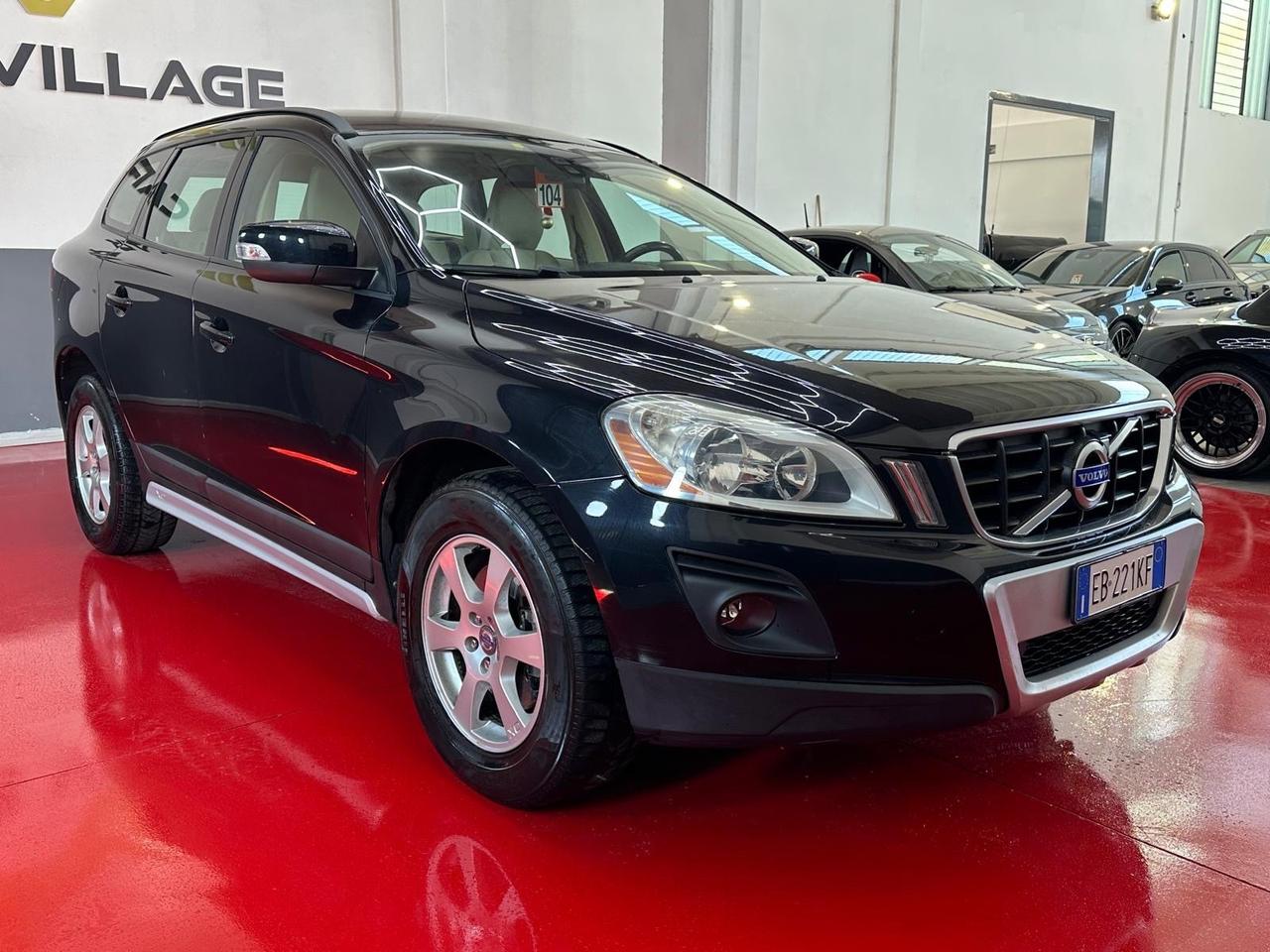 Volvo XC 60 XC60 D5 AWD Geartronic Momentum