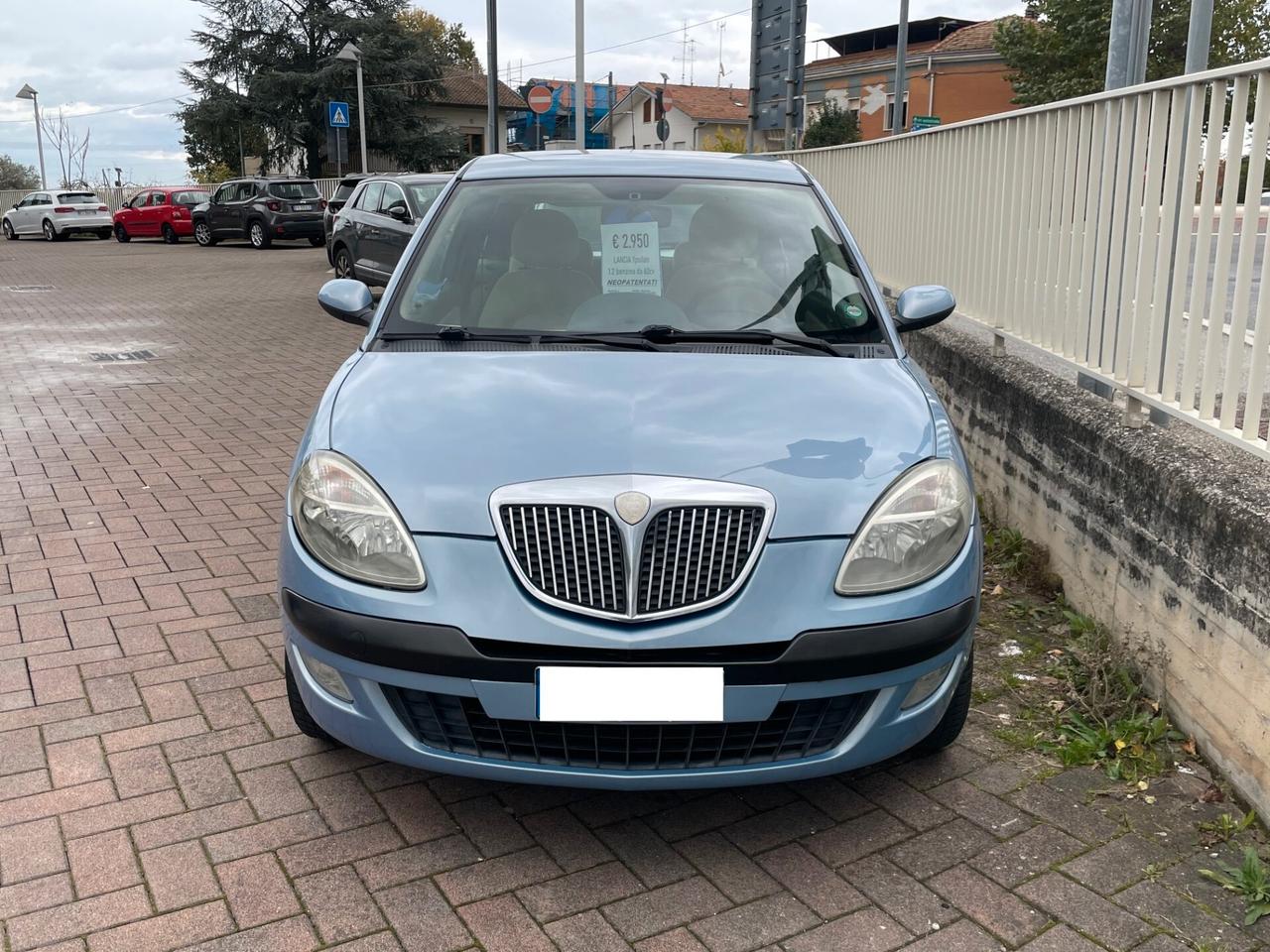 Lancia Ypsilon 1.2 16V Argento