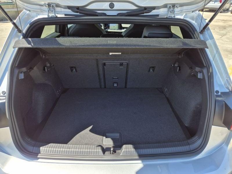 Volkswagen Golf 1.5 etsi evo R-Line 130cv dsg