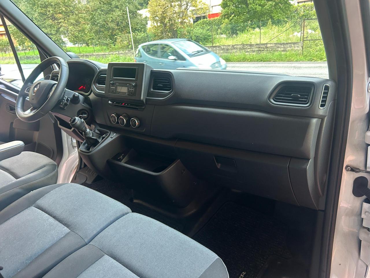 RENAULT Master master T35 2.3 dci 135cv L3H2 Ice Plus