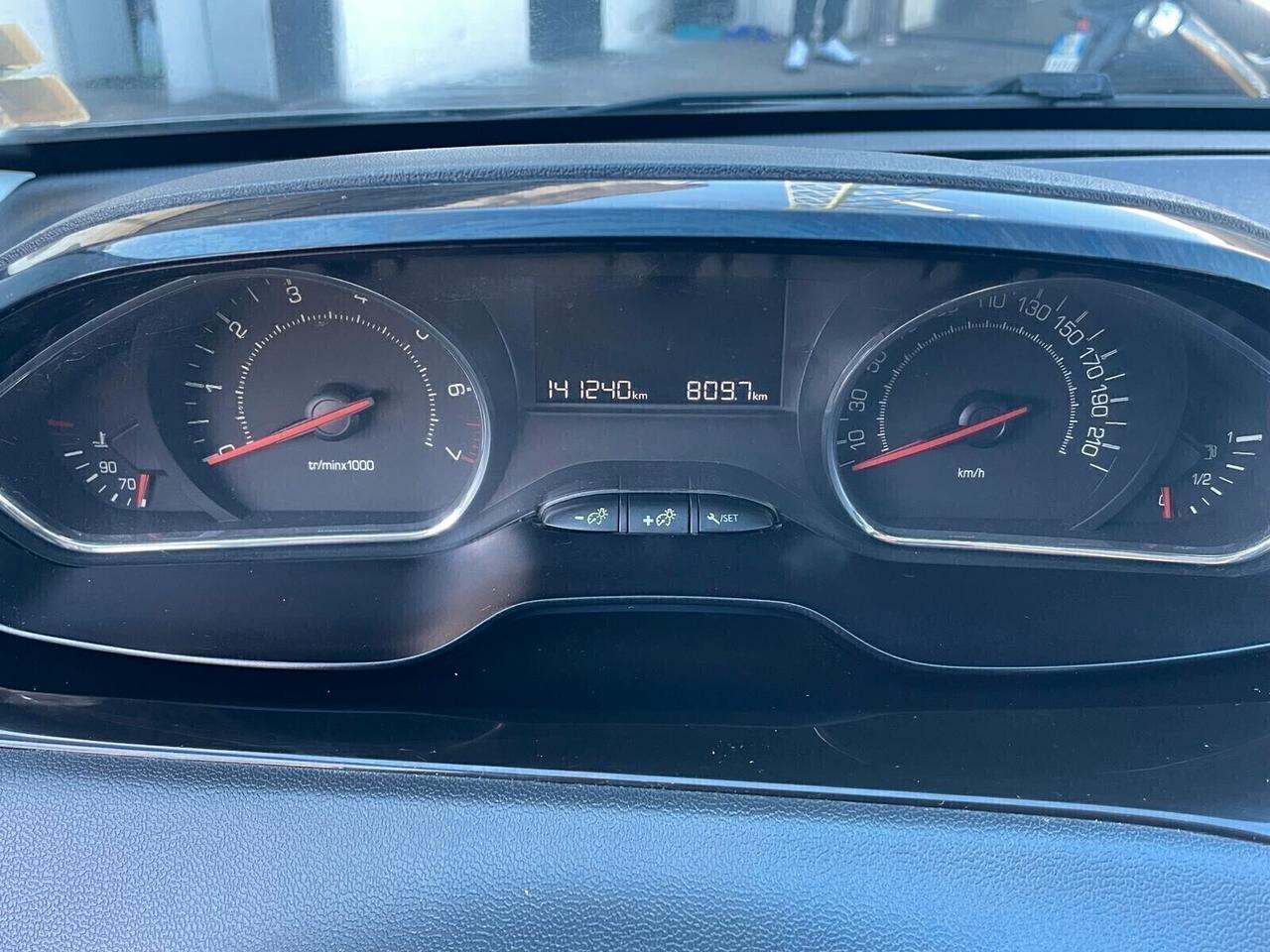 PEUGEOT 208 2014 1.4 GPL MOTORE NUOVO