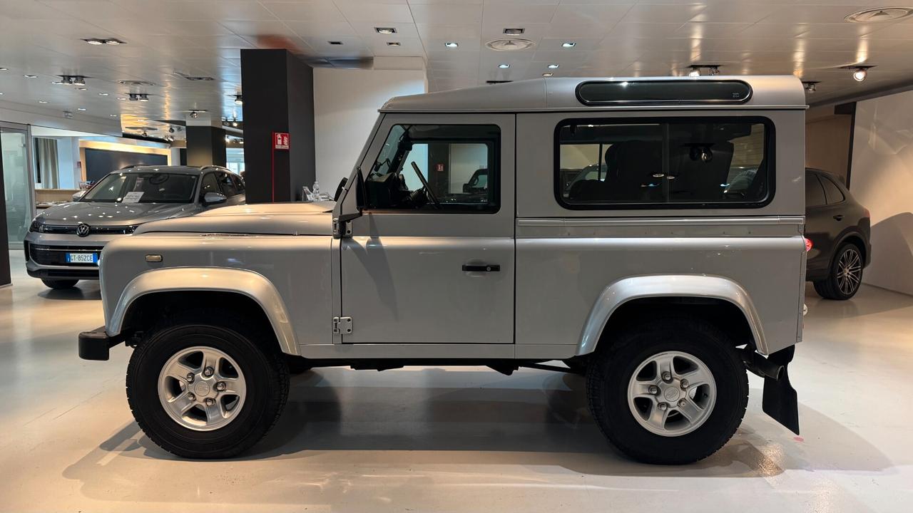 LAND ROVER DEFENDER 2.4D 122CV - 2010