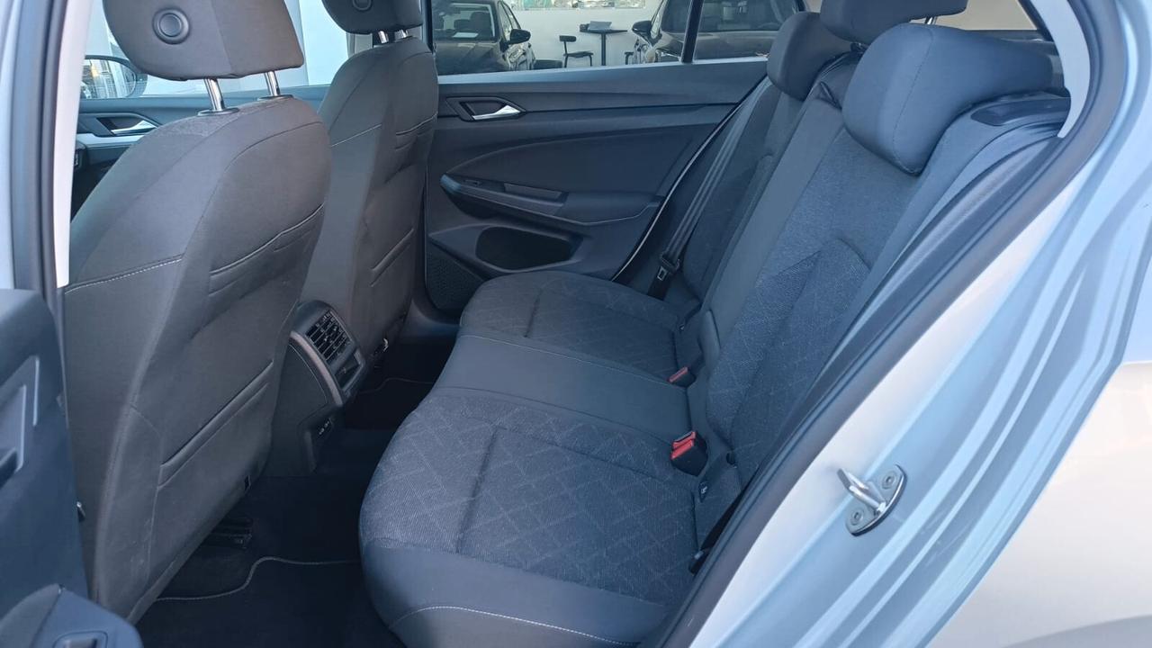 Volkswagen Golf 8 2.0 TDI 115 CV SCR Life