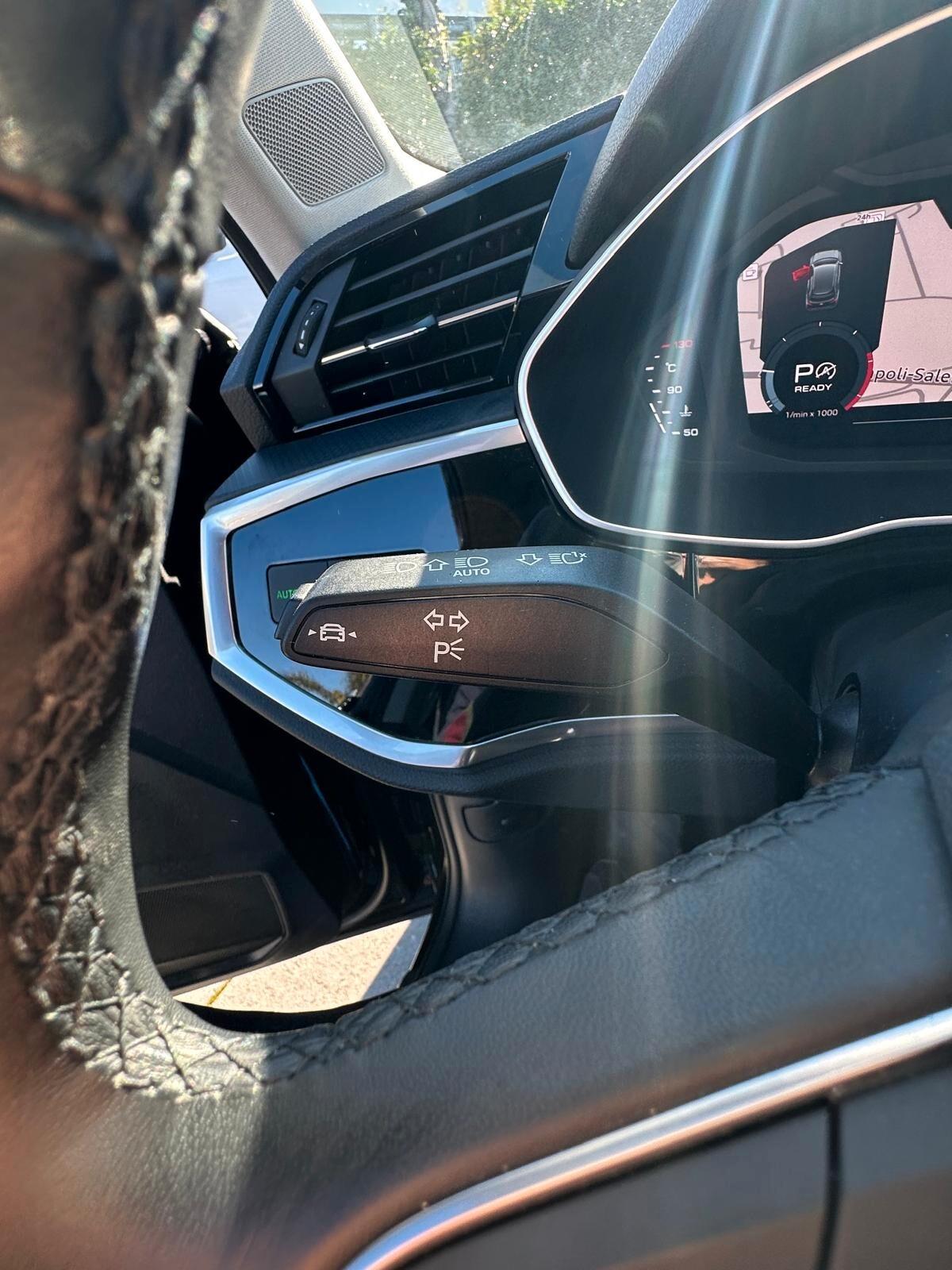 Audi Q3 2.0 TDI 150CV S tronic 200 SPORT-FARI FULL LED