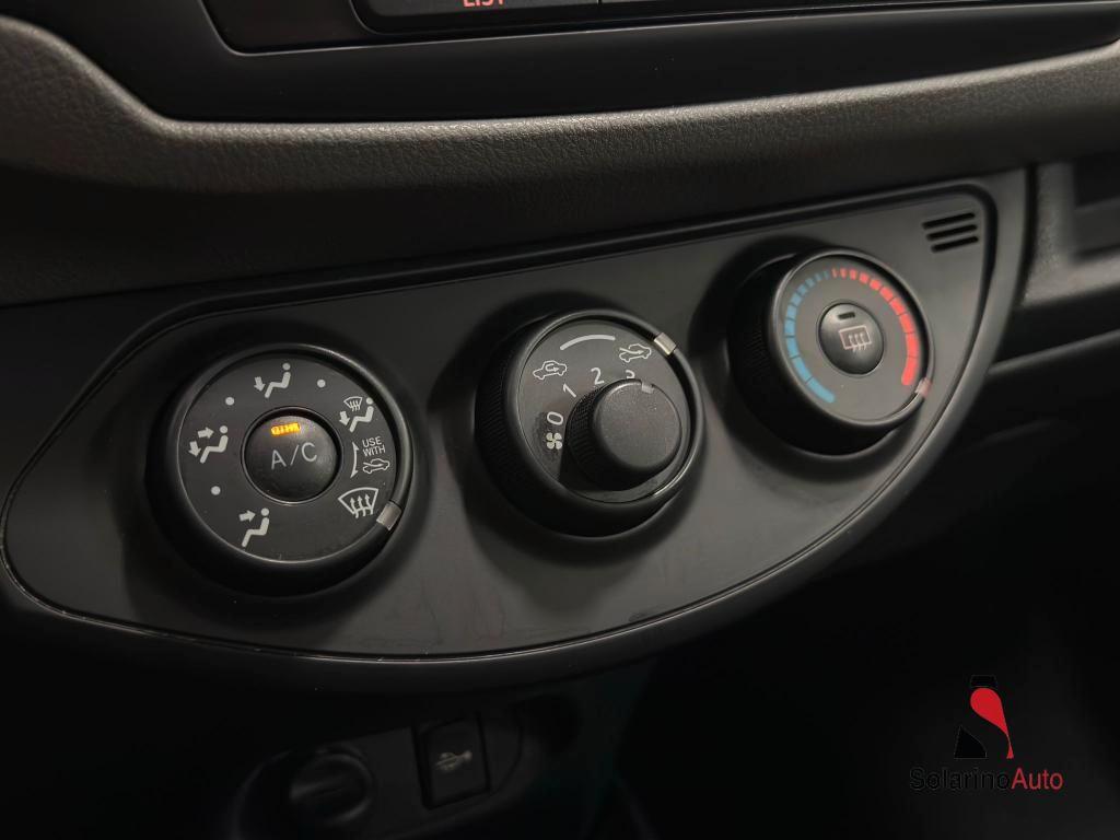 Toyota Yaris 5 Porte Yaris 5p 1.0 Trend White Edition