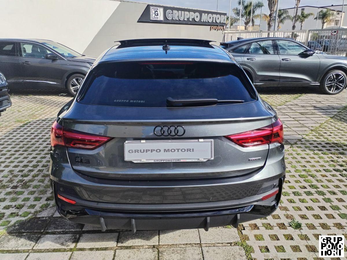 AUDI - Q3 - SPB 40 TDI quattro S tr. Ident. Black