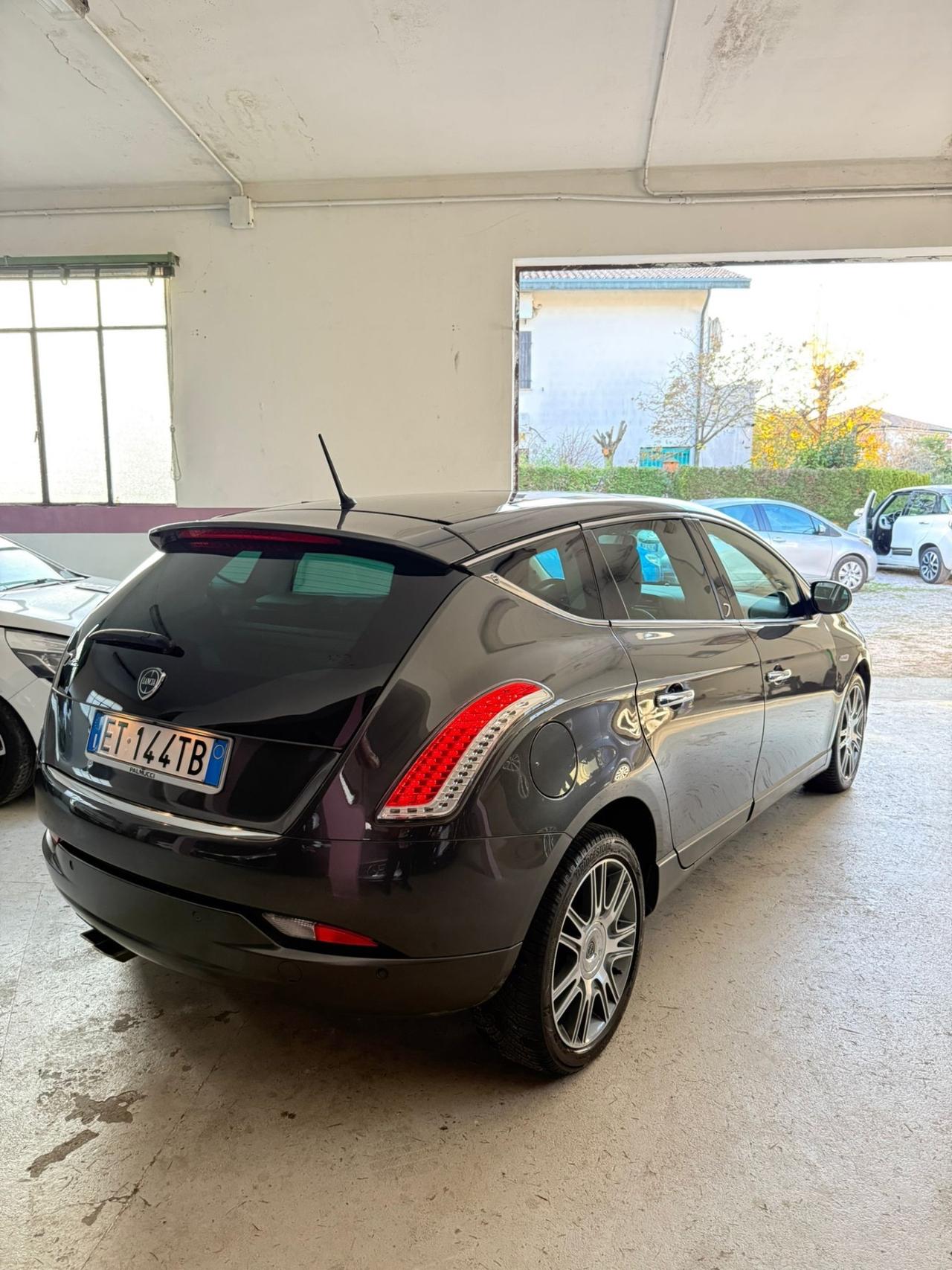 Lancia Delta 1.6 MJT DPF Gold