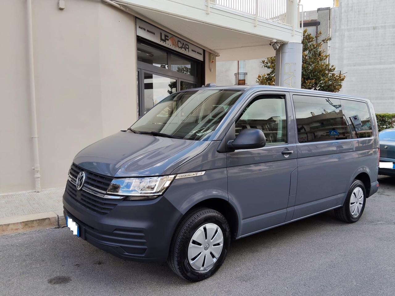 Volkswagen Caravelle 2.0 TDI 110 cv Trendline 9 posti