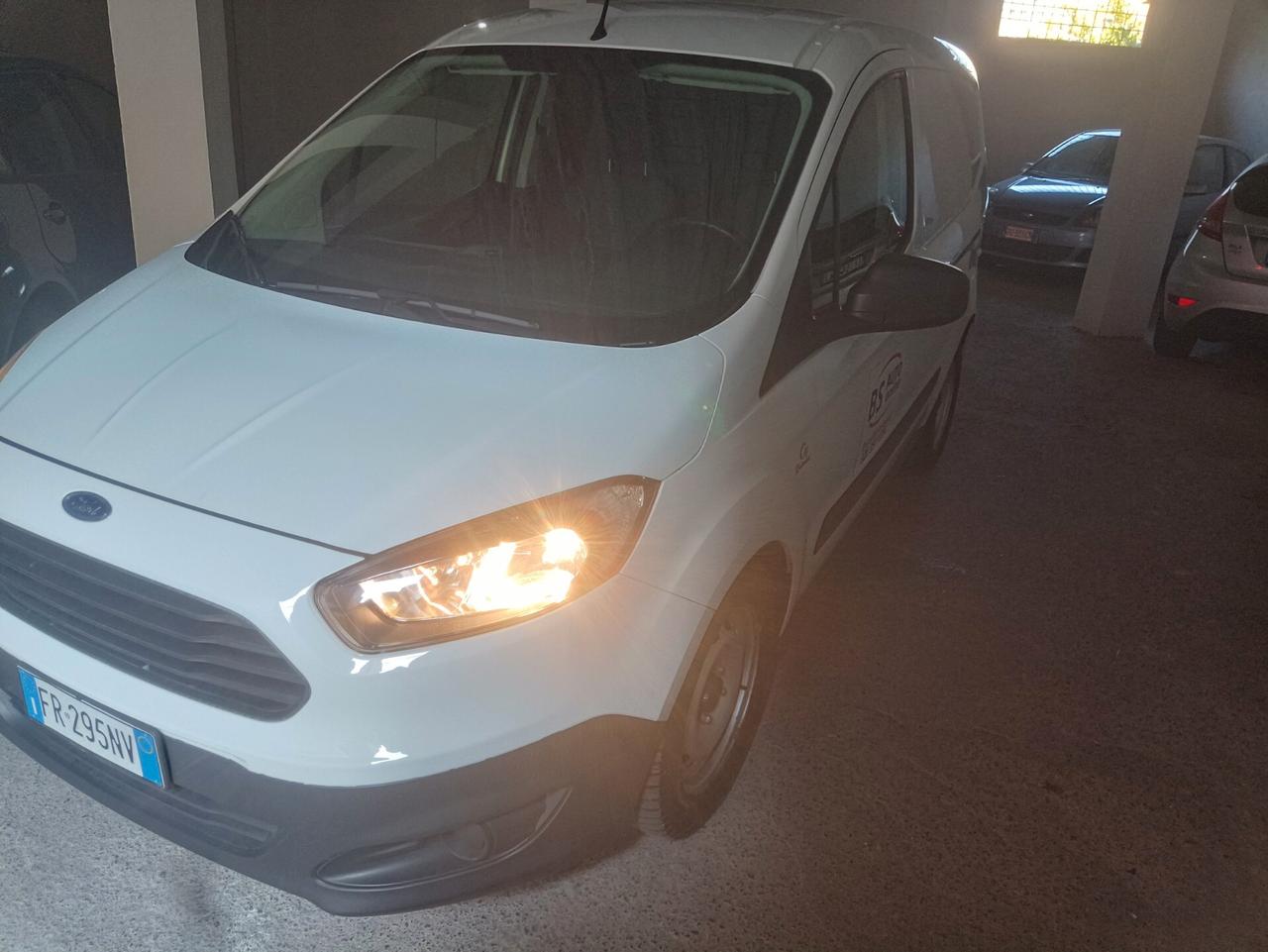 Ford Transit Courier 1.5 TDCi 75CV Van Entry