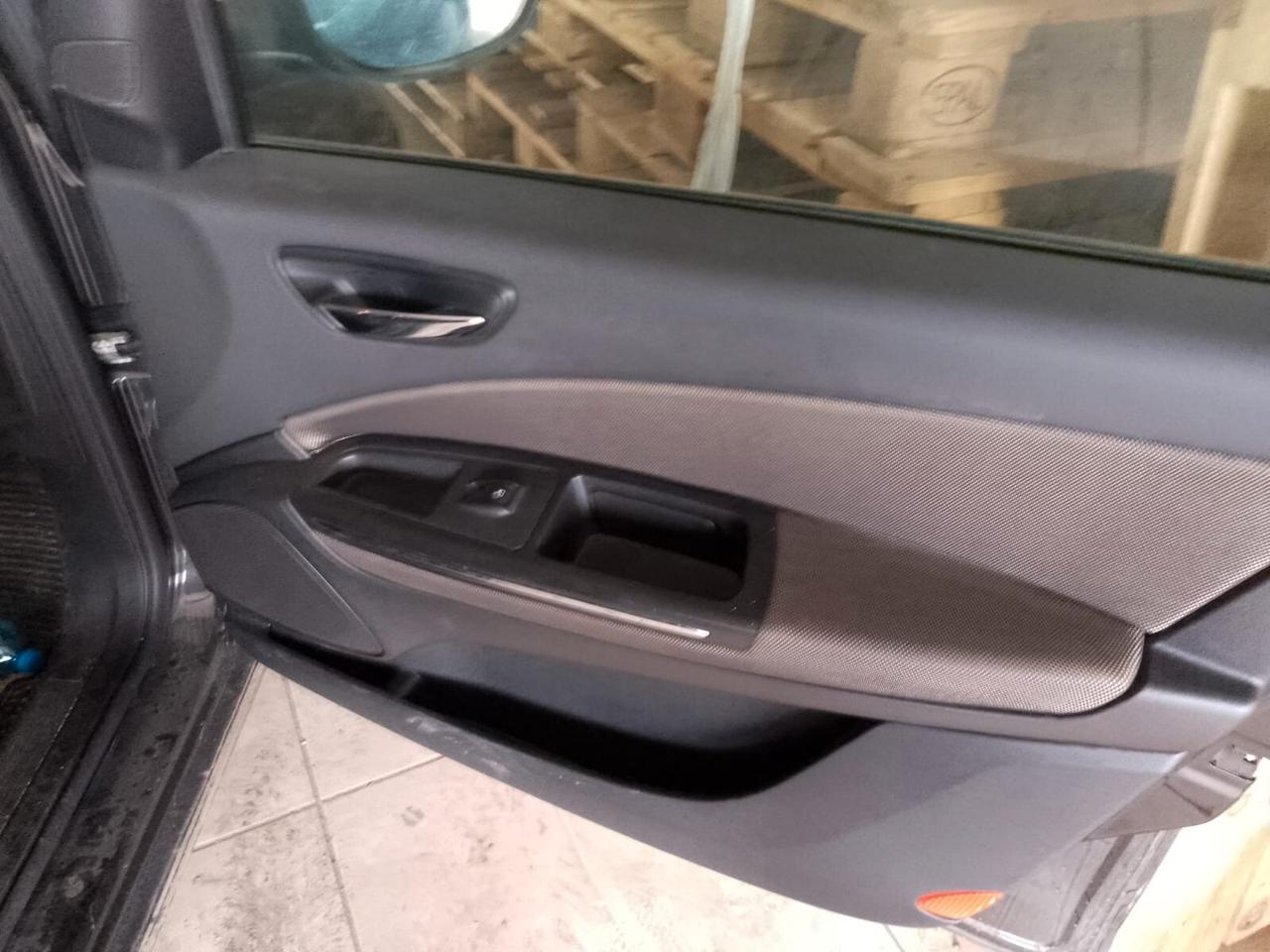 Fiat Bravo 1.6 MJT 105 CV Dynamic-DA RIFARE LA GUARNIZIONE DELLA TESTATA-NON CAMMINA