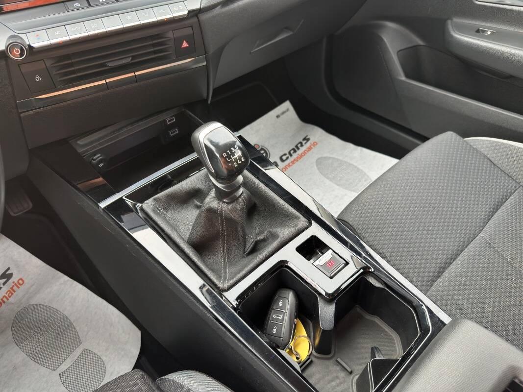 Opel Astra 1.2 t Elegance s&s 110cv CON CARPLAY