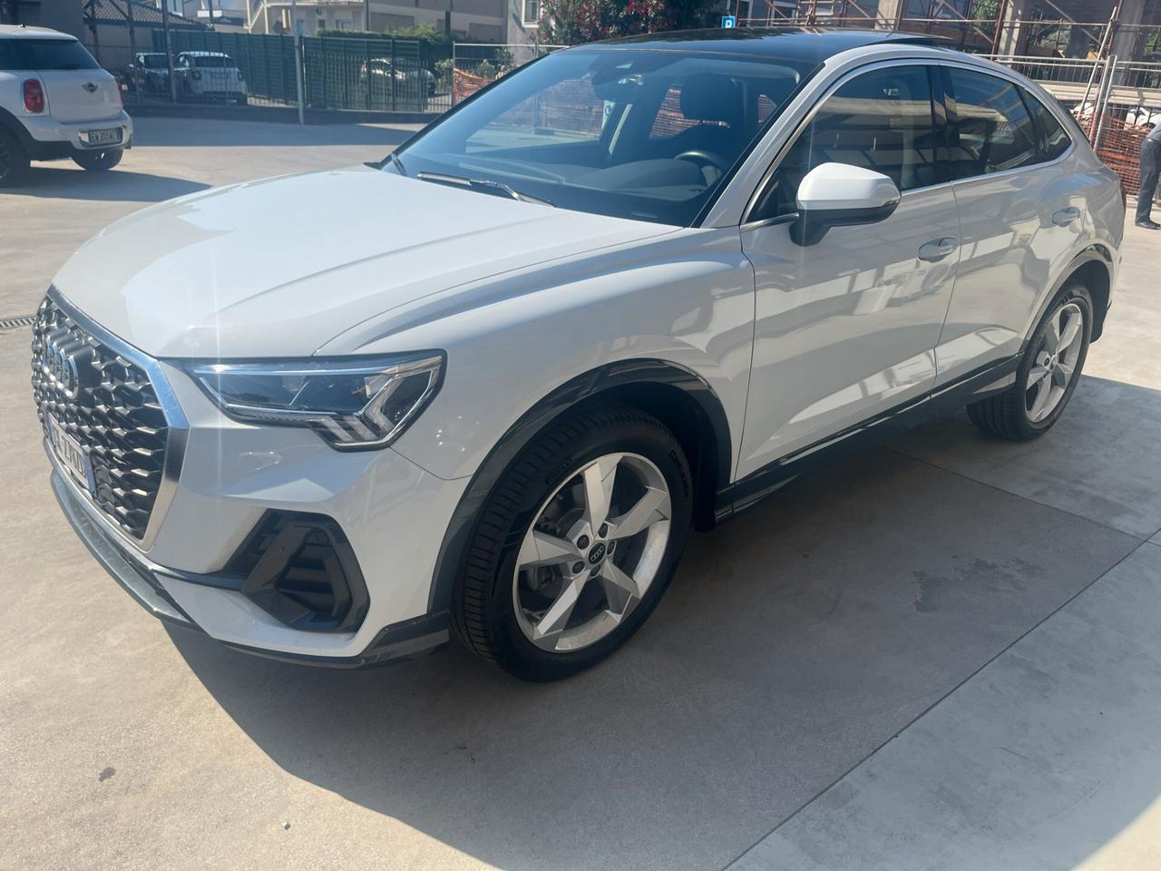 Audi Q3 35 TDI S tronic Business Advanced