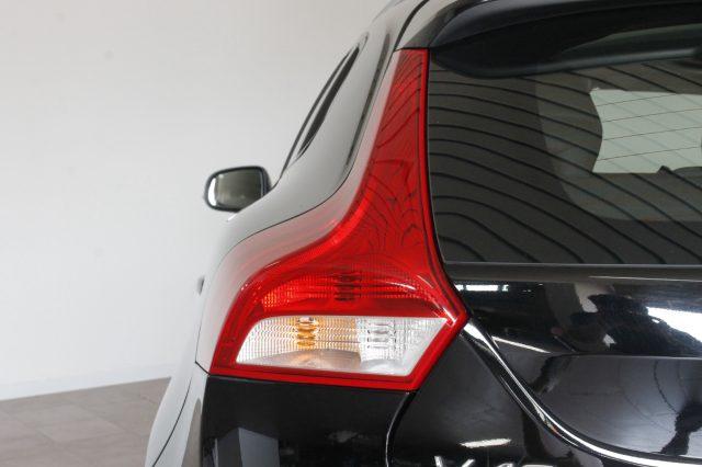 VOLVO V40 Cross Country D2 Business FULL-LED