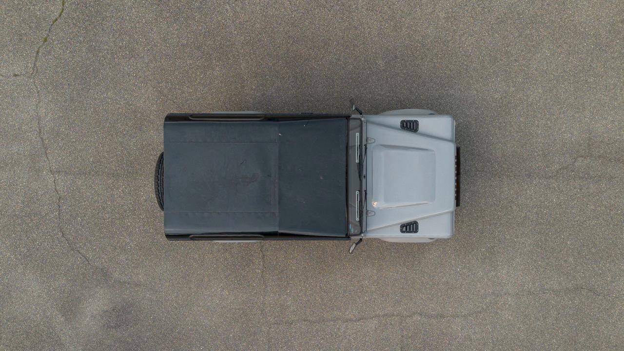 Land Rover Defender 90 2.5 300tdi* Restauro totale* Sedili Sparco* Pelle Marrone* Stupendo*