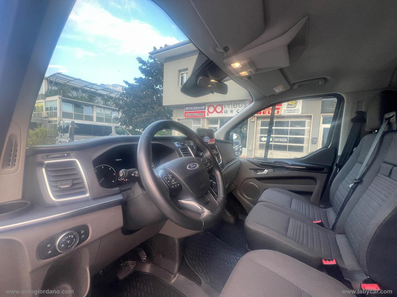 FORD Tou.Cust. 320 2.0 TDCi 130 aut. PC Tit.