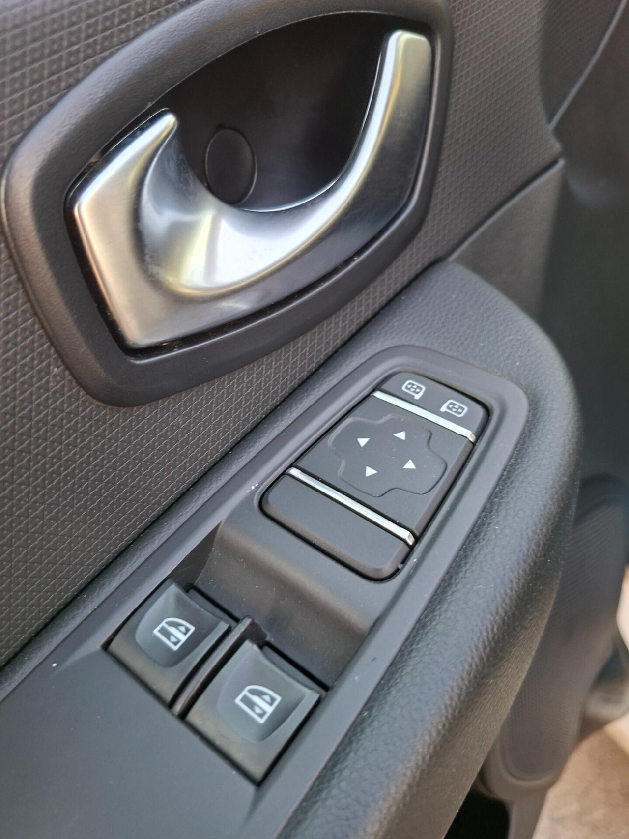 Renault Clio dCi 8V 90CV Start&Stop Intens