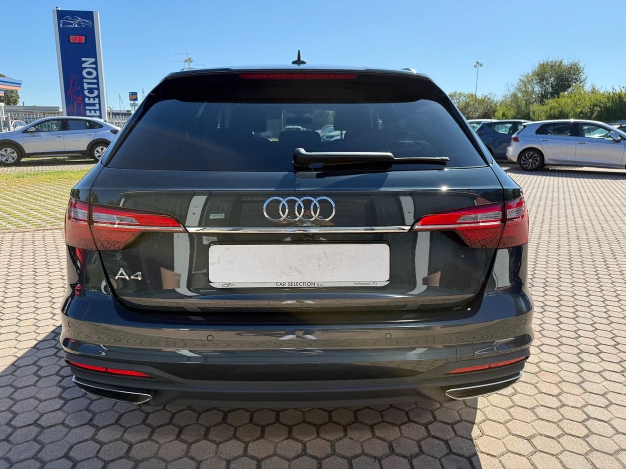 Audi A4 Avant 35 TDI/163 CV S tronic Business Advanced