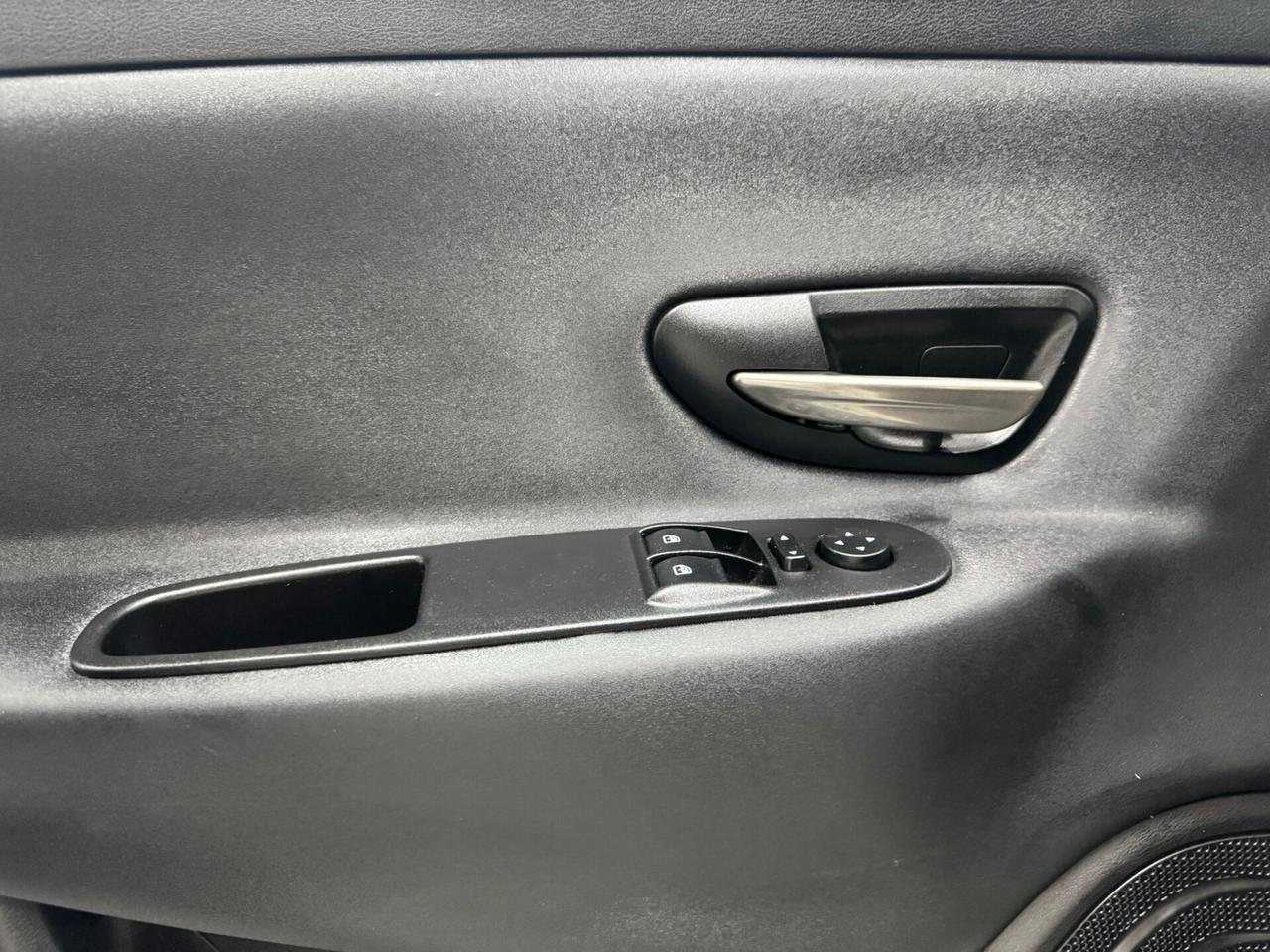 Lancia Ypsilon 1.2 69 CV 5 porte S&S Platinum