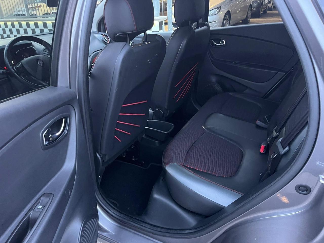 Renault Captur 1.5 dCi Project Runway Unipro 2015