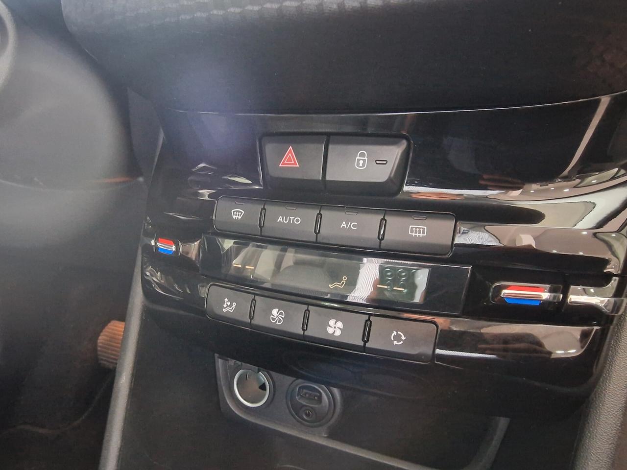 Peugeot 2008 BlueHDi 100 Allure