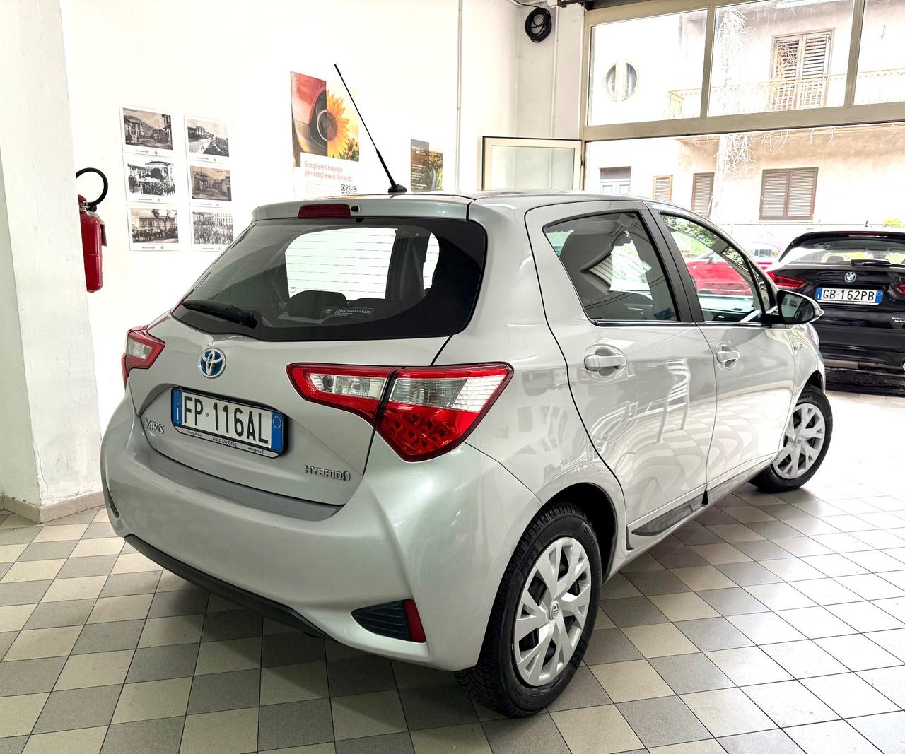 Toyota Yaris 1.5 Hybrid 5 porte Cool