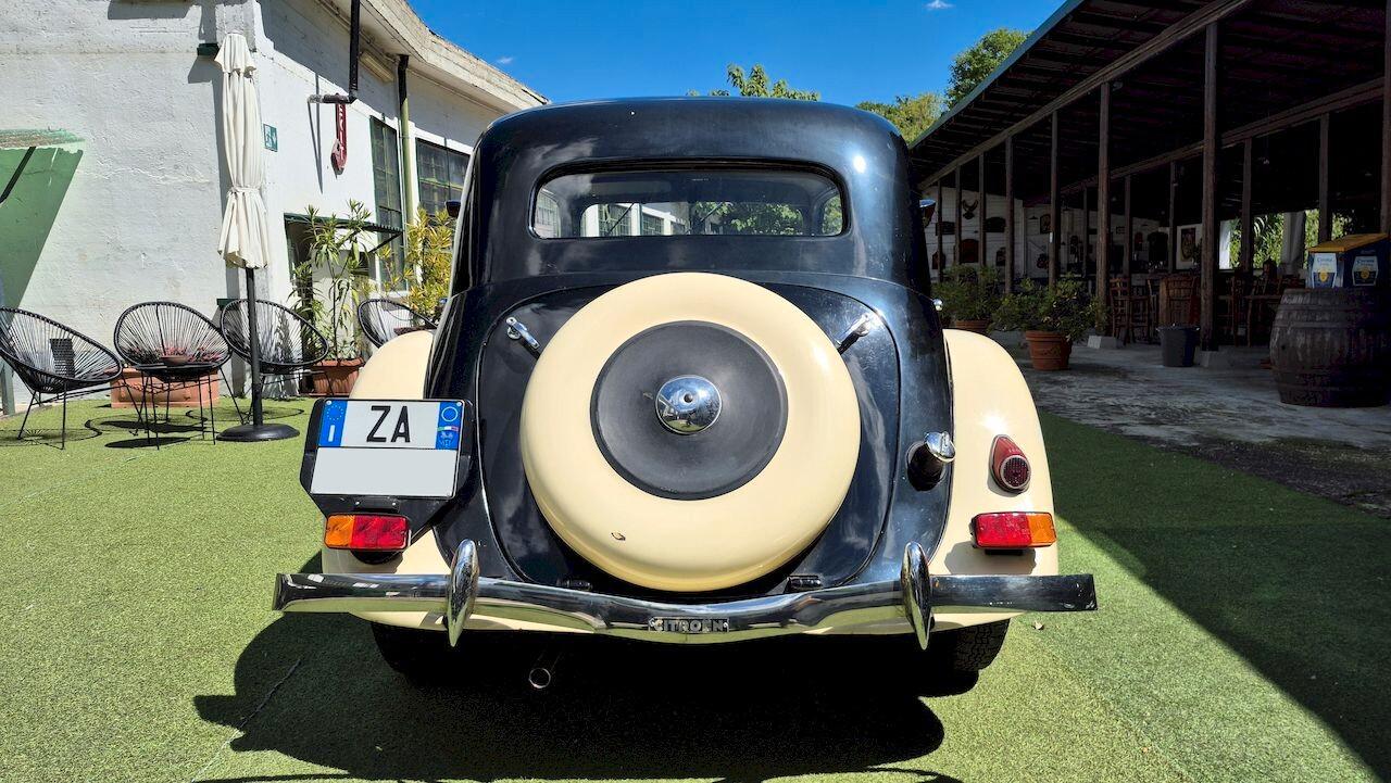 Citroen Traction Avant 11 BL – 1955
