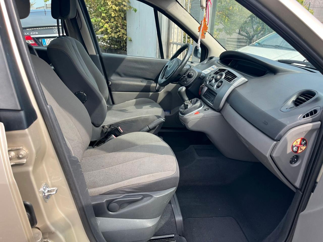 Renault Scénic 1.6 16V GPL