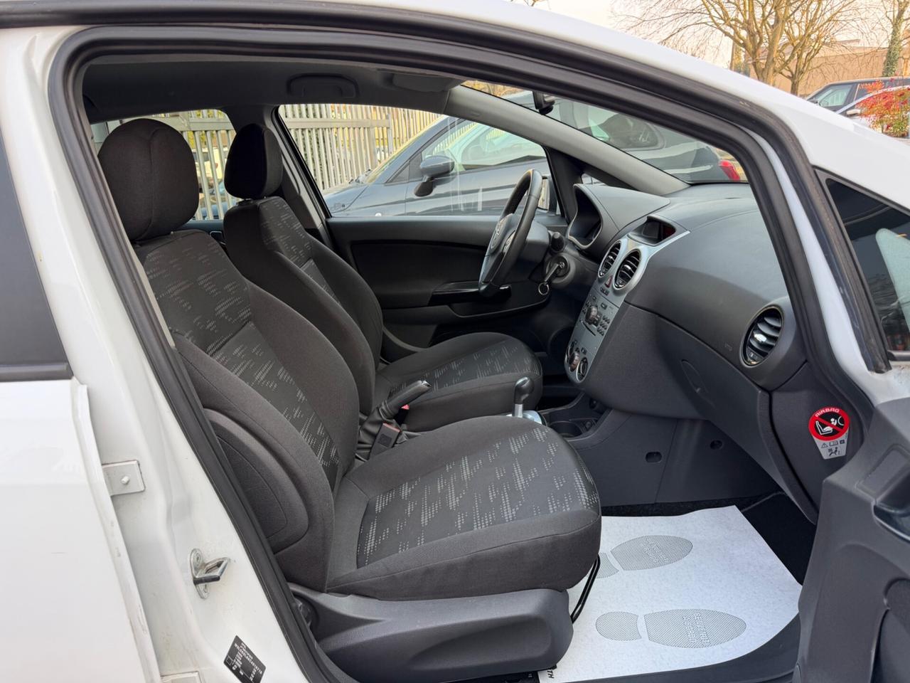 Opel Corsa 1.2 5 porte Cosmo AUTOMATICA