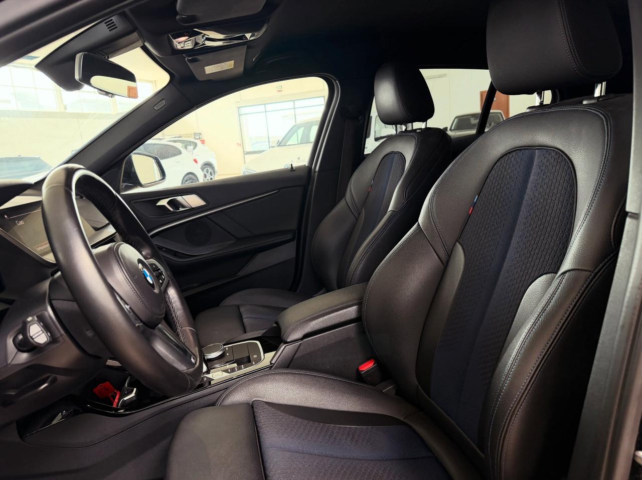Bmw 118 118d 5p. Msport