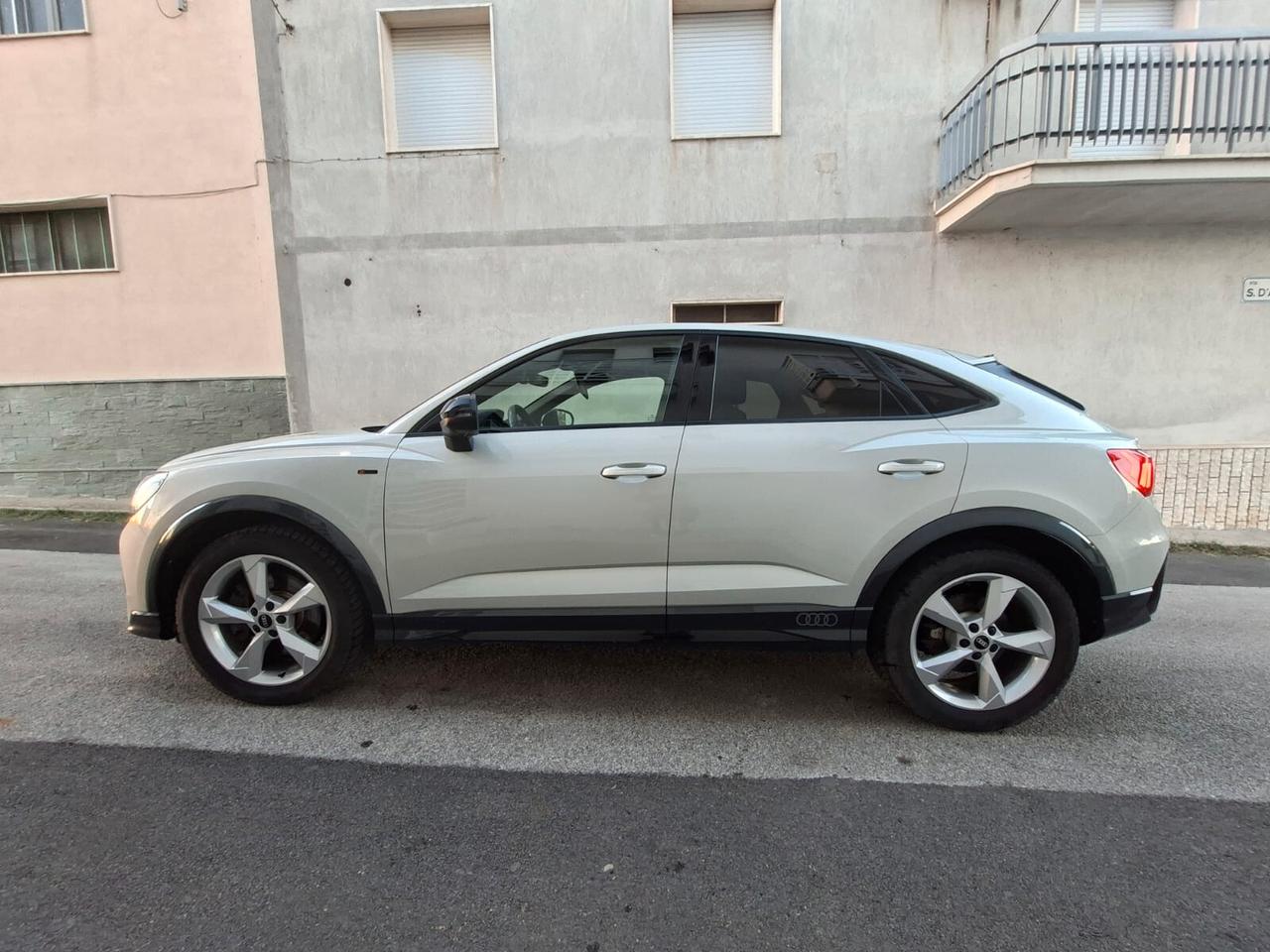 Audi Q3 45 TFSI quattro S tronic line edition