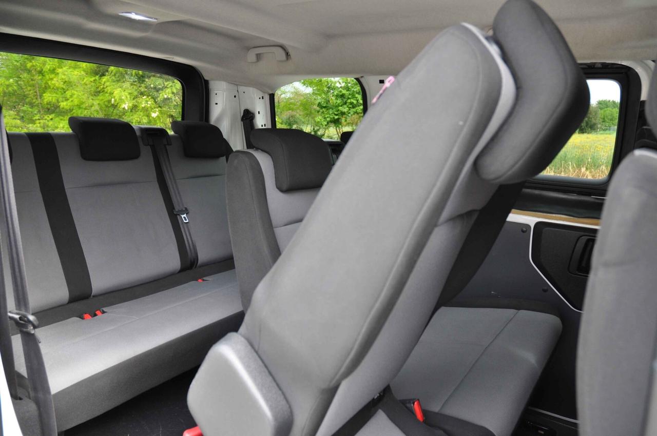 Peugeot Traveller Expert 1.6 BlueHdi 9 Posti